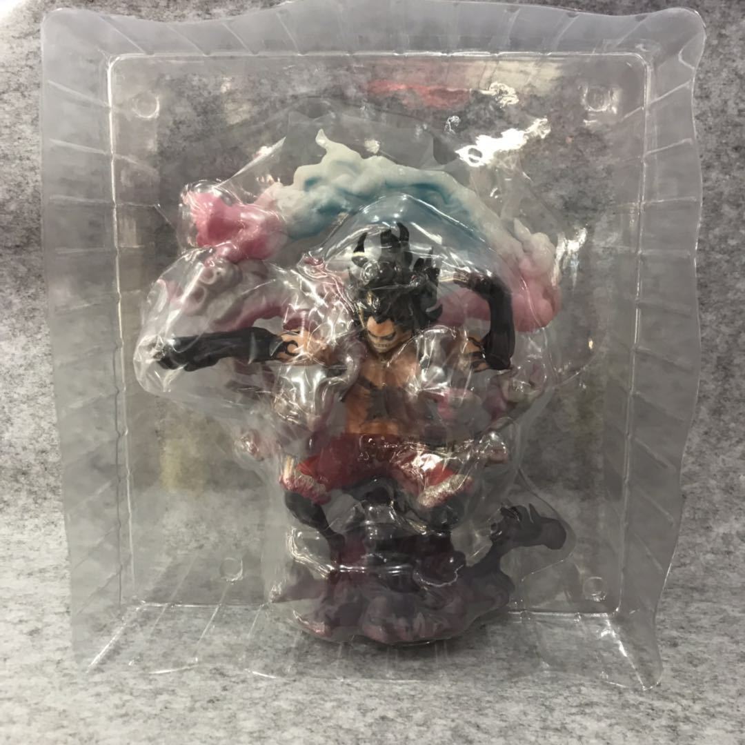 Deluxe Luffy Snake Man Figure